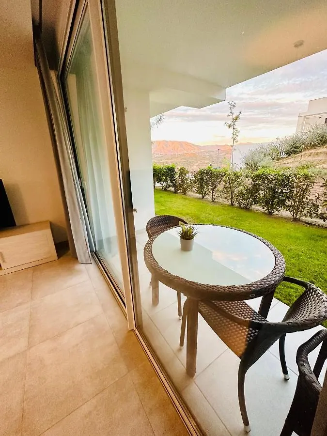 2-Bedroom-Apartment With A Terrace, Pool, Gym Málaga Appartement